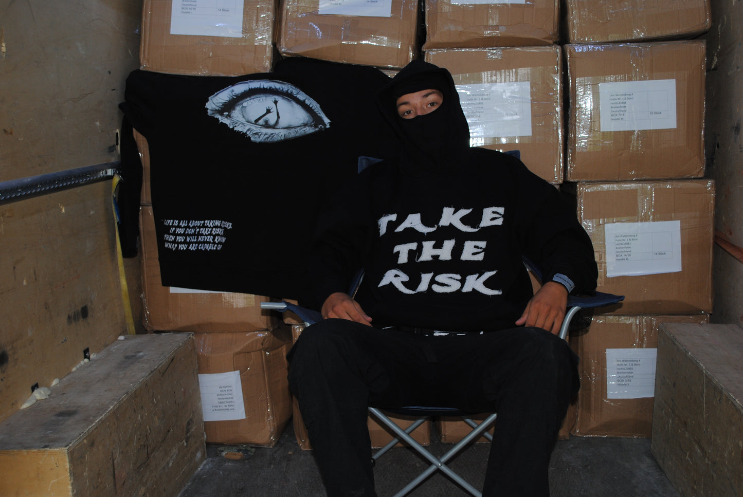 TAKE THE RISK HOODIE